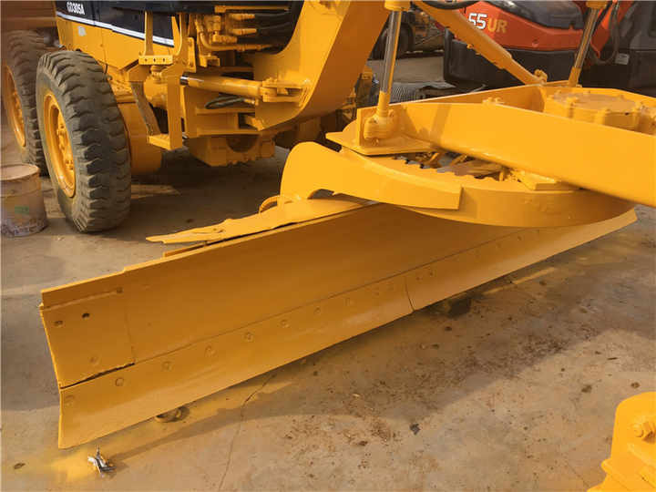 Grader Used Komatsu GD305 Motor Grader Cheap Price Komatsu Road Grader GD305 Good Condition in China: foto 6