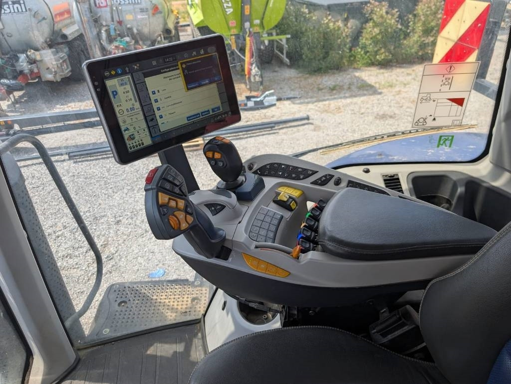 Tractor New Holland T 8.435 SMART TRACK: foto 10 Tractor New Holland T 8.435 SMART TRACK: foto 10