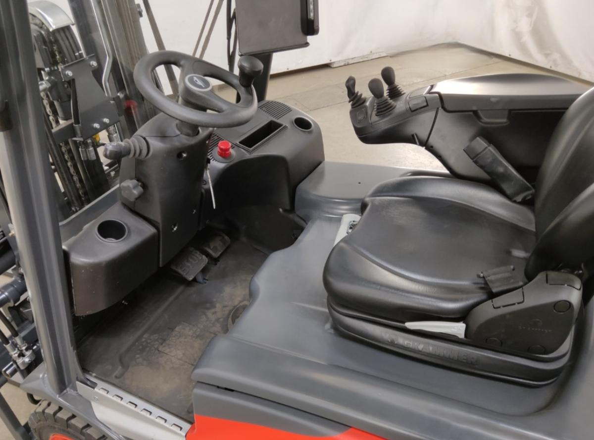 Fenwick E16 02 - Carretilla elevadora eléctrica: foto 3 Fenwick E16 02 - Carretilla elevadora eléctrica: foto 3