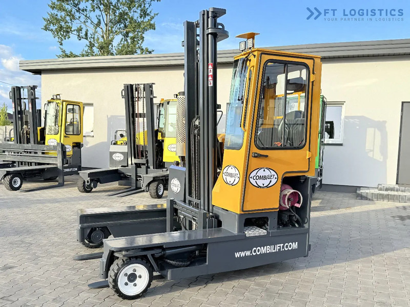 Combilift C3000 / GAS / DUPLEX 4500MM / ONLY 3096 HOURS / FORK SIDE SHIFT / FULL CABIN / EXCELLENT CONDITION / Wide range of four-way and - Carretilla de 4 vías: foto 2 Combilift C3000 / GAS / DUPLEX 4500MM / ONLY 3096 HOURS / FORK SIDE SHIFT / FULL CABIN / EXCELLENT CONDITION / Wide range of four-way and - Carretilla de 4 vías: foto 2