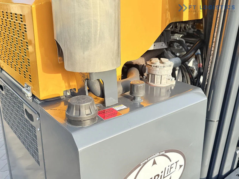 Carretilla de 4 vías Combilift C3000 / GAS / DUPLEX 4500MM / ONLY 3096 HOURS / FORK SIDE SHIFT / FULL CABIN / EXCELLENT CONDITION / Wide range of four-way and: foto 7 Carretilla de 4 vías Combilift C3000 / GAS / DUPLEX 4500MM / ONLY 3096 HOURS / FORK SIDE SHIFT / FULL CABIN / EXCELLENT CONDITION / Wide range of four-way and: foto 7