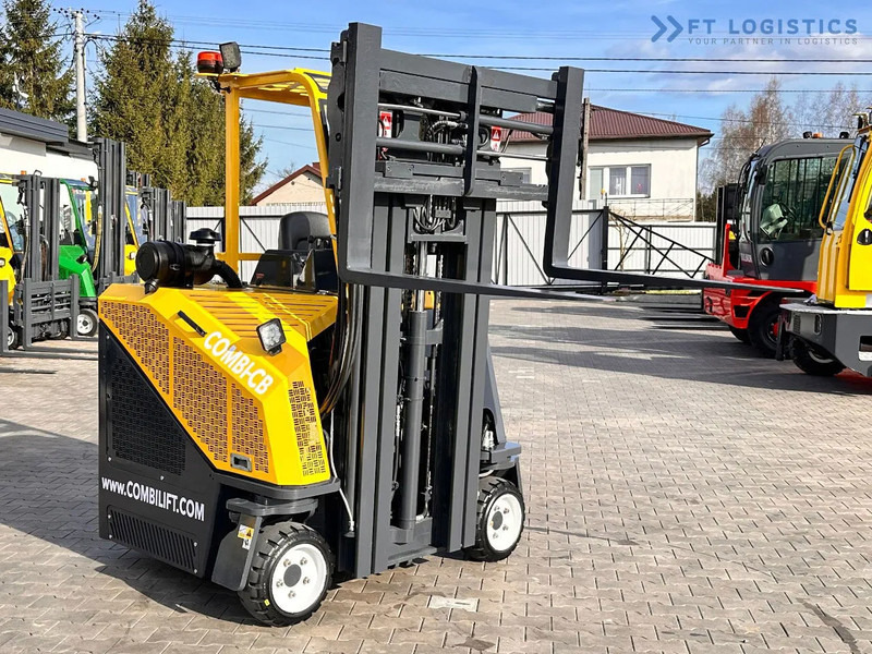 Combilift C3000CB / LPG / TRIPLEX / 4900MM / FREE LIFT / POSITIONER / LIKE NEW C3000CB / LPG / TRIPLEX / 4900MM / FREE LIFT / POSITIONER / - Carretilla de 4 vías: foto 1 Combilift C3000CB / LPG / TRIPLEX / 4900MM / FREE LIFT / POSITIONER / LIKE NEW C3000CB / LPG / TRIPLEX / 4900MM / FREE LIFT / POSITIONER / - Carretilla de 4 vías: foto 1