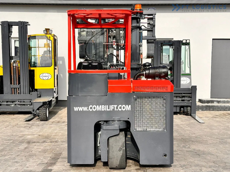 Combilift C3000CB / LPG / TRIPLEX / 5500MM / FREE LIFT / FORK SHIFT / POSITIONER C3000CB / LPG / TRIPLEX / 5500MM / FREE LIFT / FORK SHIFT - Carretilla de 4 vías: foto 4 Combilift C3000CB / LPG / TRIPLEX / 5500MM / FREE LIFT / FORK SHIFT / POSITIONER C3000CB / LPG / TRIPLEX / 5500MM / FREE LIFT / FORK SHIFT - Carretilla de 4 vías: foto 4