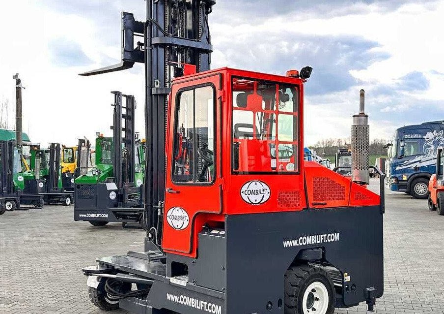 Carretilla de 4 vías Combilift C4000 / DIESEL / TRIPLEX / 8400MM / FREE LIFT / SIDESHIFT / LIKE NEW: foto 35