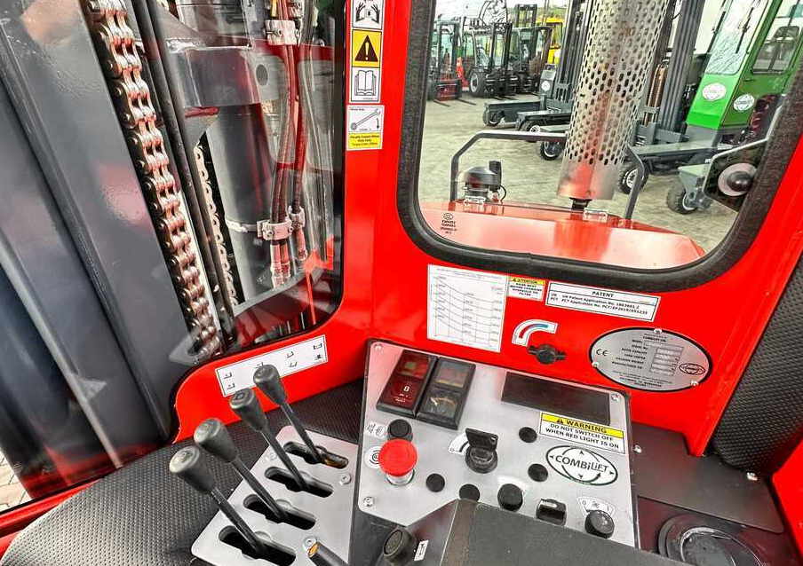 Carretilla de 4 vías Combilift C4000 / DIESEL / TRIPLEX / 8400MM / FREE LIFT / SIDESHIFT / LIKE NEW: foto 19
