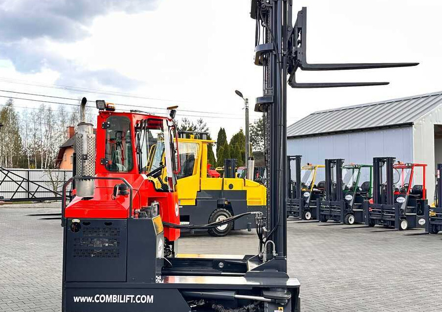 Carretilla de 4 vías Combilift C4000 / DIESEL / TRIPLEX / 8400MM / FREE LIFT / SIDESHIFT / LIKE NEW: foto 30