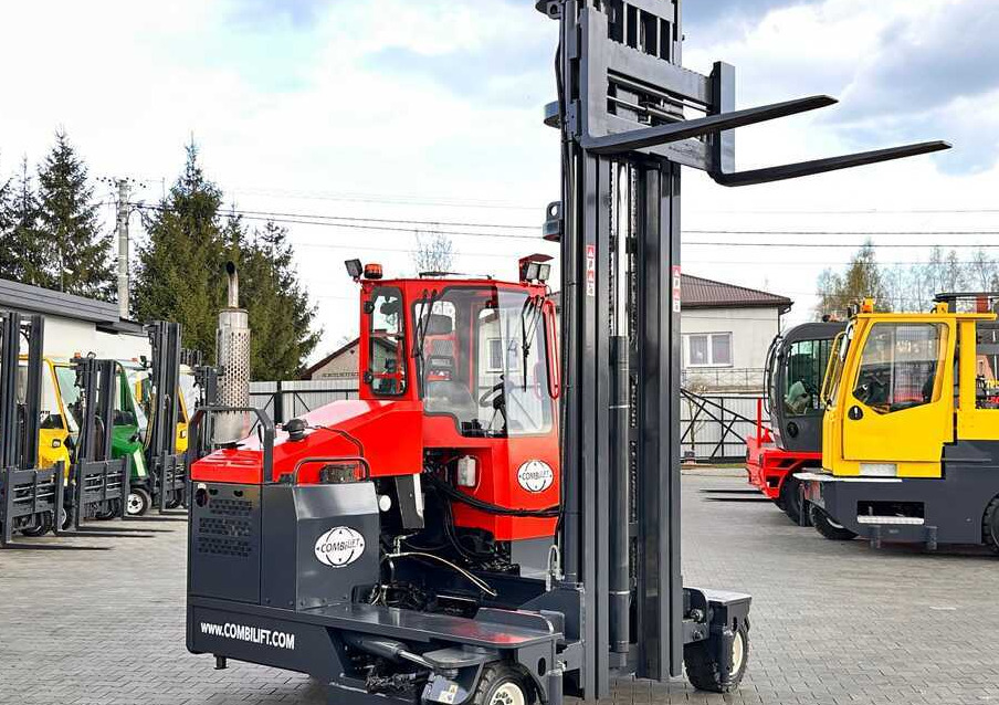 Carretilla de 4 vías Combilift C4000 / DIESEL / TRIPLEX / 8400MM / FREE LIFT / SIDESHIFT / LIKE NEW: foto 29