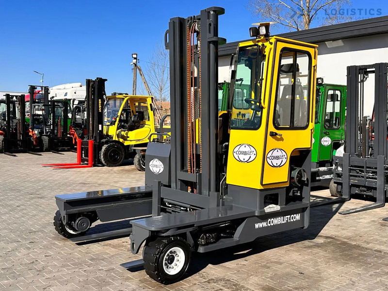 Combilift C4000 / LPG / DUPLEX / 4100MM / SCALE / SIDE SHIFT / LIKE NEW C4000 / LPG / DUPLEX / 4100MM / SCALE / SIDE SHIFT / LIKE NEW - Carretilla de 4 vías: foto 1 Combilift C4000 / LPG / DUPLEX / 4100MM / SCALE / SIDE SHIFT / LIKE NEW C4000 / LPG / DUPLEX / 4100MM / SCALE / SIDE SHIFT / LIKE NEW - Carretilla de 4 vías: foto 1