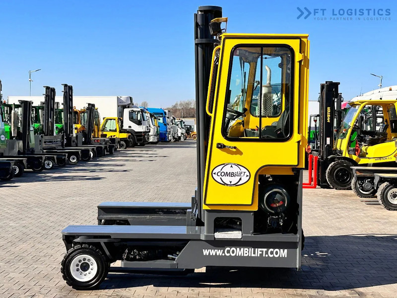 Combilift C4000 / LPG / DUPLEX / 4100MM / SCALE / SIDE SHIFT / LIKE NEW C4000 / LPG / DUPLEX / 4100MM / SCALE / SIDE SHIFT / LIKE NEW - Carretilla de 4 vías: foto 2 Combilift C4000 / LPG / DUPLEX / 4100MM / SCALE / SIDE SHIFT / LIKE NEW C4000 / LPG / DUPLEX / 4100MM / SCALE / SIDE SHIFT / LIKE NEW - Carretilla de 4 vías: foto 2