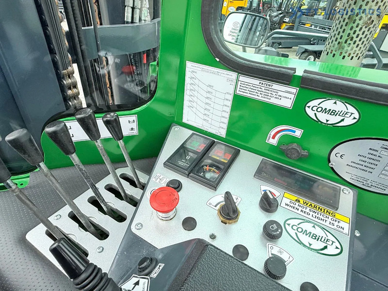 Carretilla de 4 vías Combilift C4000 / TRIPLEX / 9300MM / FREE LIFT / POSITIONER / GAS / CABIN C4000 / TRIPLEX / 9300MM / FREE LIFT / POSITIONER / GAS / CABIN: foto 17 Carretilla de 4 vías Combilift C4000 / TRIPLEX / 9300MM / FREE LIFT / POSITIONER / GAS / CABIN C4000 / TRIPLEX / 9300MM / FREE LIFT / POSITIONER / GAS / CABIN: foto 17