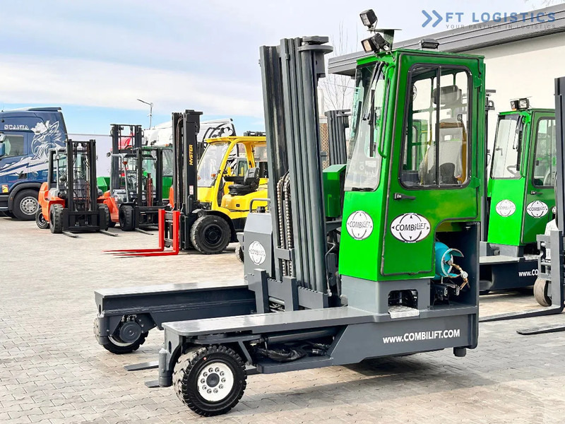 Combilift C4500 / LPG / TRIPLEX / 5500MM / FREE LIFT / HYDRAULIC FORK SHIFT / Like New C4500 / LPG / TRIPLEX / 5500MM / FREE LIFT / HYDRAU - Carretilla de 4 vías: foto 2 Combilift C4500 / LPG / TRIPLEX / 5500MM / FREE LIFT / HYDRAULIC FORK SHIFT / Like New C4500 / LPG / TRIPLEX / 5500MM / FREE LIFT / HYDRAU - Carretilla de 4 vías: foto 2