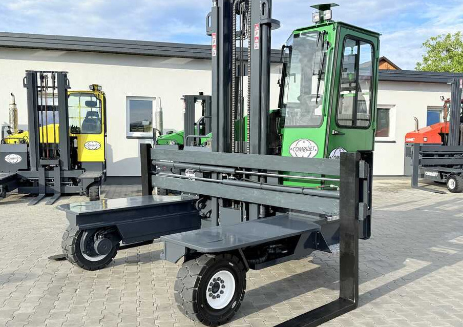 Combilift C5000XL / DIESEL / DUPLEX - 4000MM / WIDE FORK POSITIONER 3350MM / FULL HEATED CABIN / ONLY 6453 HOURS / CONDITION - LIKE NEW! - Carretilla de 4 vías: foto 5 Combilift C5000XL / DIESEL / DUPLEX - 4000MM / WIDE FORK POSITIONER 3350MM / FULL HEATED CABIN / ONLY 6453 HOURS / CONDITION - LIKE NEW! - Carretilla de 4 vías: foto 5