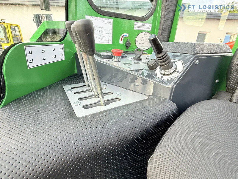 Carretilla de 4 vías Combilift C5000XL / DIESEL / DUPLEX - 4000MM / WIDE FORK POSITIONER 3350MM / FULL HEATED CABIN / ONLY 6453H / CONDITION - LIKE NEW! C5000X: foto 18 Carretilla de 4 vías Combilift C5000XL / DIESEL / DUPLEX - 4000MM / WIDE FORK POSITIONER 3350MM / FULL HEATED CABIN / ONLY 6453H / CONDITION - LIKE NEW! C5000X: foto 18