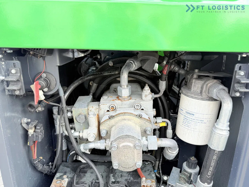 Carretilla de 4 vías Combilift C5000XL / DIESEL / DUPLEX - 4000MM / WIDE FORK POSITIONER 3350MM / FULL HEATED CABIN / ONLY 6453H / CONDITION - LIKE NEW! C5000X: foto 11 Carretilla de 4 vías Combilift C5000XL / DIESEL / DUPLEX - 4000MM / WIDE FORK POSITIONER 3350MM / FULL HEATED CABIN / ONLY 6453H / CONDITION - LIKE NEW! C5000X: foto 11