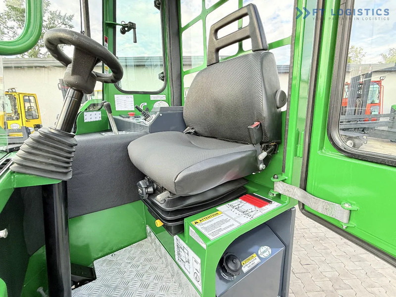 Carretilla de 4 vías Combilift C5000XL / DIESEL / DUPLEX - 4000MM / WIDE FORK POSITIONER 3350MM / FULL HEATED CABIN / ONLY 6453H / CONDITION - LIKE NEW! C5000X: foto 16 Carretilla de 4 vías Combilift C5000XL / DIESEL / DUPLEX - 4000MM / WIDE FORK POSITIONER 3350MM / FULL HEATED CABIN / ONLY 6453H / CONDITION - LIKE NEW! C5000X: foto 16