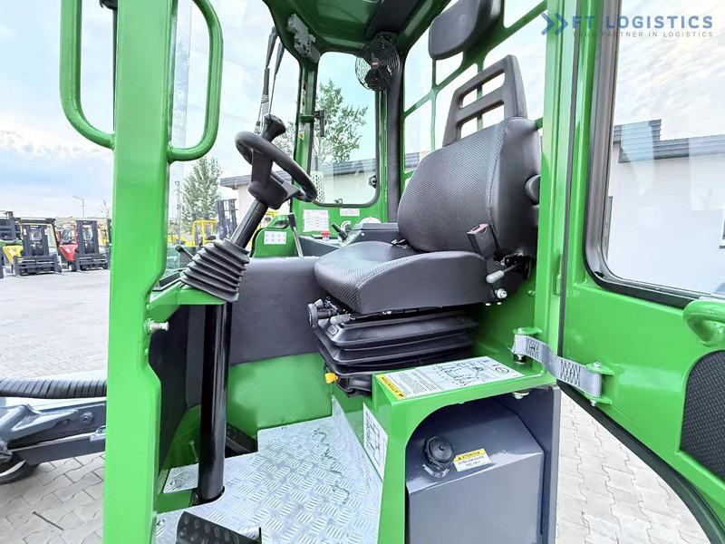 Carretilla de 4 vías Combilift Combilift C4500 / DIESEL / DUPLEX 4000MM / WIDE FORK POSITIONER / HEATING / FULL CABIN / PERFECT CONDITION / Wide range of four-: foto 14 Carretilla de 4 vías Combilift Combilift C4500 / DIESEL / DUPLEX 4000MM / WIDE FORK POSITIONER / HEATING / FULL CABIN / PERFECT CONDITION / Wide range of four-: foto 14