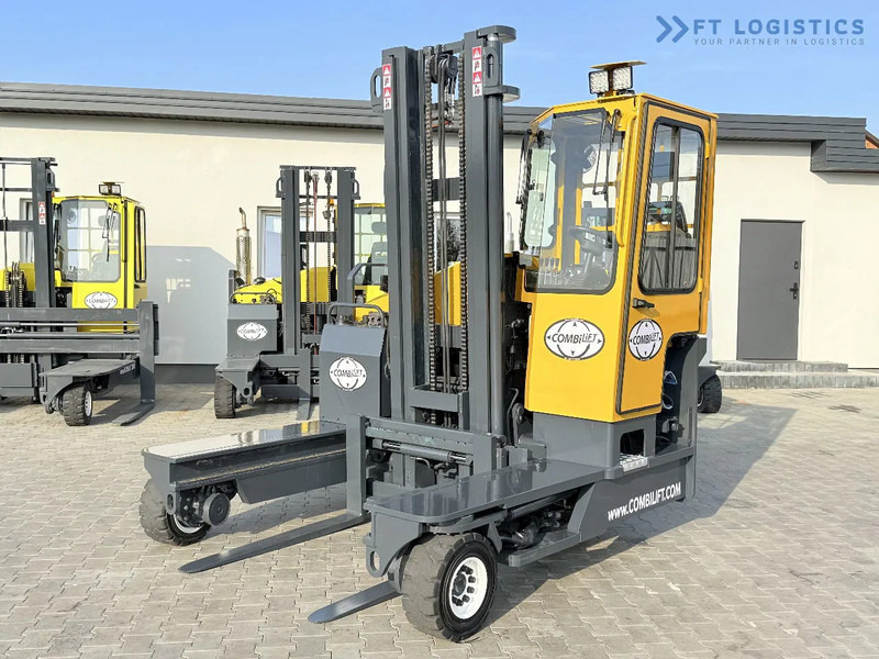 Carretilla de 4 vías Combilift Combilift FOUR-WAY MULTIDIRECTIONAL FORKLIFT C4000 / GAS / DUPLEX 4500MM / ONLY 6604 HOURS / SIDE SHIFT / FULL CABIN / PERFECT C: foto 1