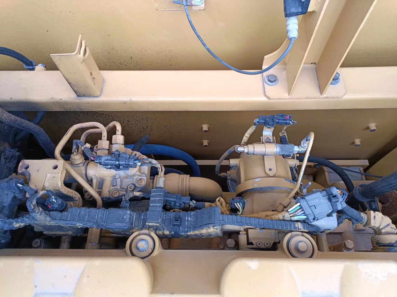 CATERPILLAR C13 - Motor para Excavadora: foto 3 CATERPILLAR C13 - Motor para Excavadora: foto 3