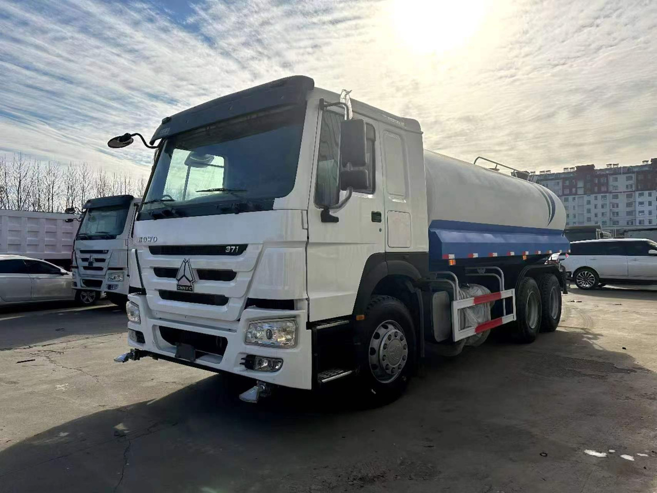 SINOTRUK 20  cubic  meters  tanker - Camión cisterna: foto 2 SINOTRUK 20  cubic  meters  tanker - Camión cisterna: foto 2