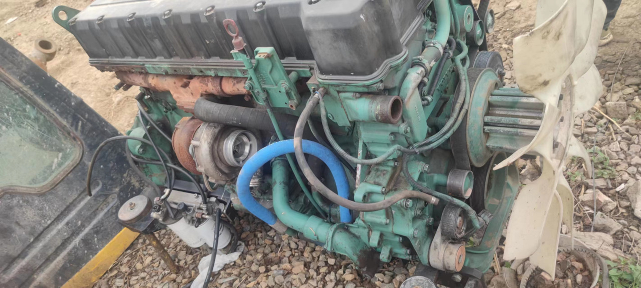 VOLVO D12D - Motor para Excavadora: foto 3 VOLVO D12D - Motor para Excavadora: foto 3