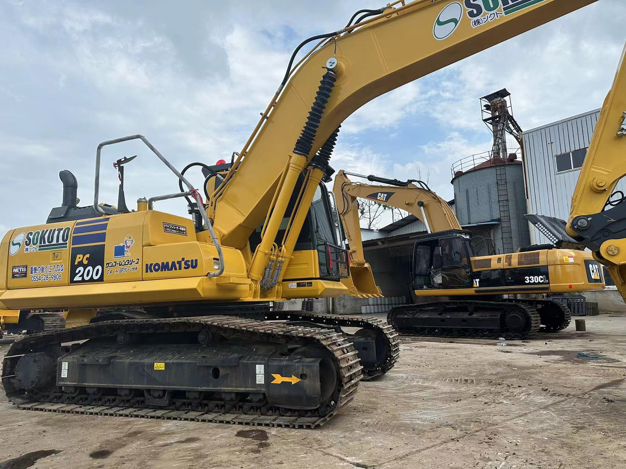 CRAWLER EXCAVATOR Used Good Quality Japan Original PC200-8 in Good Condition PC200-8 Komatsu - Excavadora de cadenas: foto 4 CRAWLER EXCAVATOR Used Good Quality Japan Original PC200-8 in Good Condition PC200-8 Komatsu - Excavadora de cadenas: foto 4