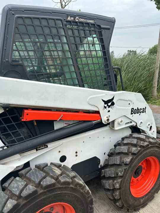 Used Bob Cat Bob Cat S160 Used Mini Skid Steer Wheel Loader Multifunctional Track Loaders Bobcat S160 2.7 Ton - Cargadora de ruedas: foto 3 Used Bob Cat Bob Cat S160 Used Mini Skid Steer Wheel Loader Multifunctional Track Loaders Bobcat S160 2.7 Ton - Cargadora de ruedas: foto 3