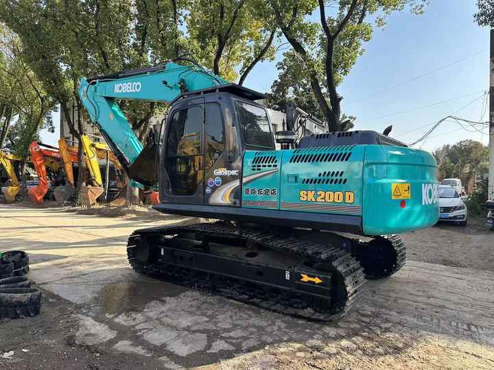 Used Japan Kobelco SK200-8 Crawler Excavator New Arrival Earth-moving Machine for Sale - Excavadora de cadenas: foto 3 Used Japan Kobelco SK200-8 Crawler Excavator New Arrival Earth-moving Machine for Sale - Excavadora de cadenas: foto 3
