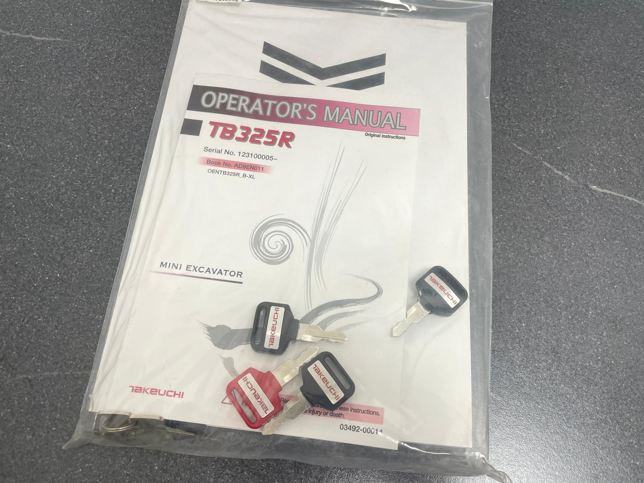 TAKEUCHI TB 325 R - Miniexcavadora: foto 3 TAKEUCHI TB 325 R - Miniexcavadora: foto 3