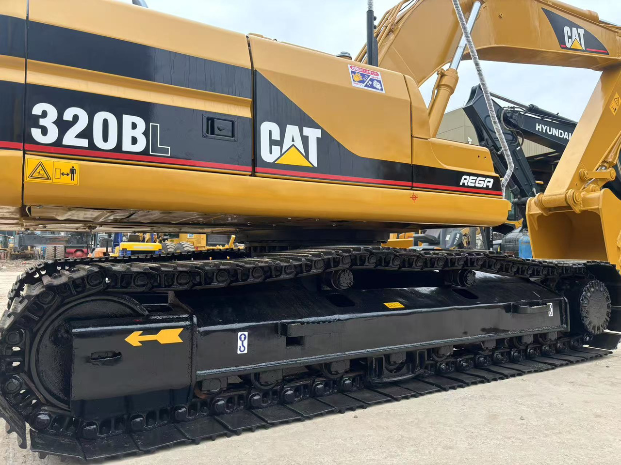 CATERPILLAR 320BL - Excavadora de cadenas: foto 4 CATERPILLAR 320BL - Excavadora de cadenas: foto 4