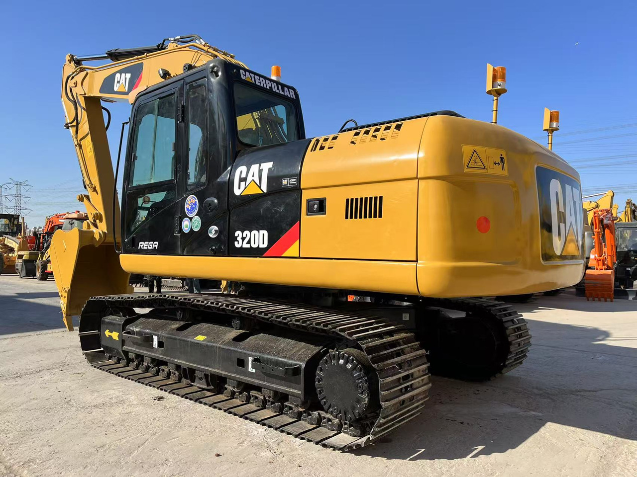 CATERPILLAR 320D - Excavadora de cadenas: foto 1 CATERPILLAR 320D - Excavadora de cadenas: foto 1