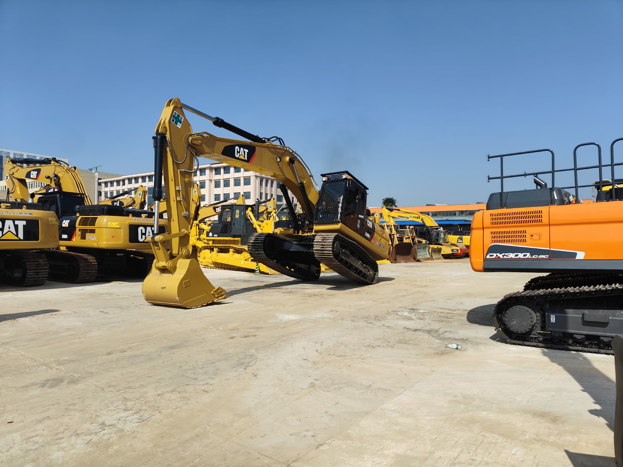 CATERPILLAR 330D2 - Excavadora de cadenas: foto 5 CATERPILLAR 330D2 - Excavadora de cadenas: foto 5