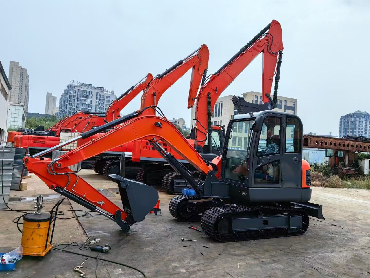 DOOSAN DH60-7 - Excavadora de cadenas: foto 4 DOOSAN DH60-7 - Excavadora de cadenas: foto 4