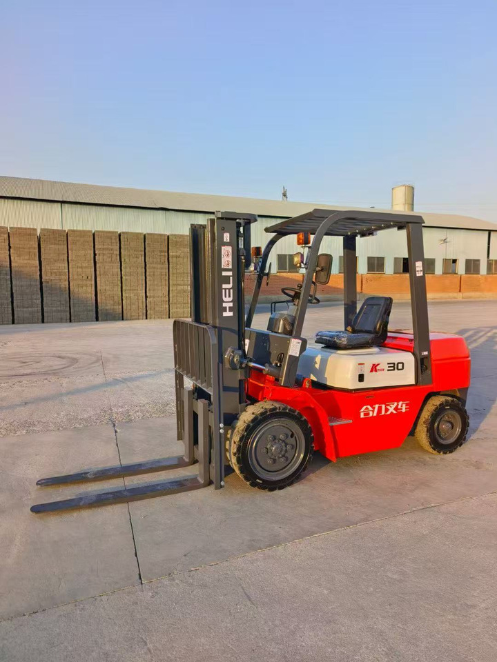HELI 30 - Carretilla elevadora diésel: foto 1 HELI 30 - Carretilla elevadora diésel: foto 1