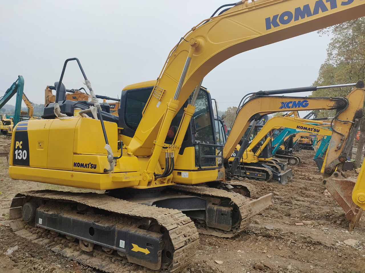 KOMATSU PC130-7 - Excavadora de ruedas: foto 2 KOMATSU PC130-7 - Excavadora de ruedas: foto 2
