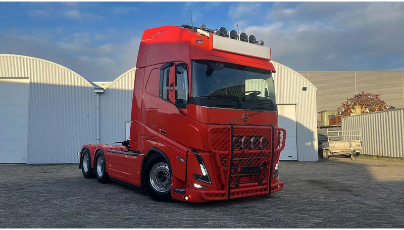 Volvo FH 16.750 FH 16 6x4 - Cabeza tractora: foto 1 Volvo FH 16.750 FH 16 6x4 - Cabeza tractora: foto 1