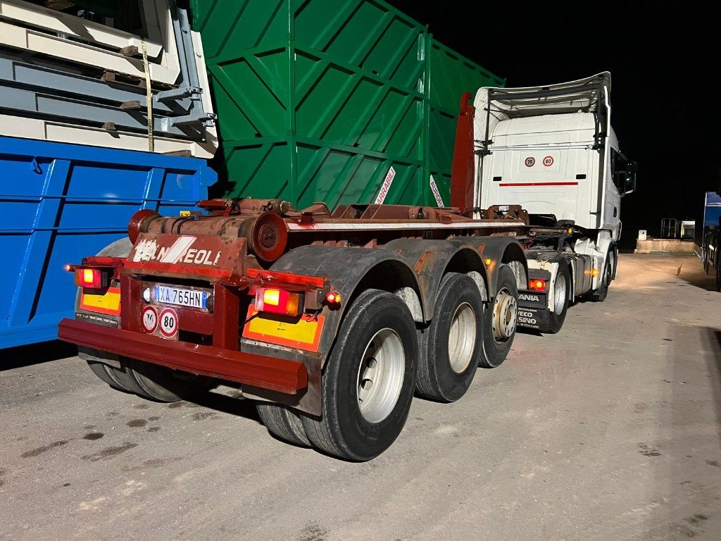 ANDREOLI SEMIRIMORCHIO ANDREOLI SCARRABILE - Remolque multilift/ Portacontenedores de cadenas: foto 4 ANDREOLI SEMIRIMORCHIO ANDREOLI SCARRABILE - Remolque multilift/ Portacontenedores de cadenas: foto 4