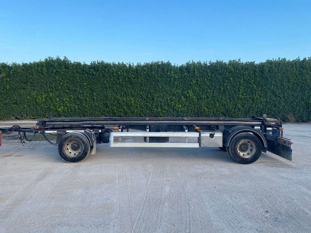 ATLAS RIMORCHIO ATLAS SCARRABILE BALESTRATO - Remolque multilift/ Portacontenedores de cadenas: foto 4 ATLAS RIMORCHIO ATLAS SCARRABILE BALESTRATO - Remolque multilift/ Portacontenedores de cadenas: foto 4