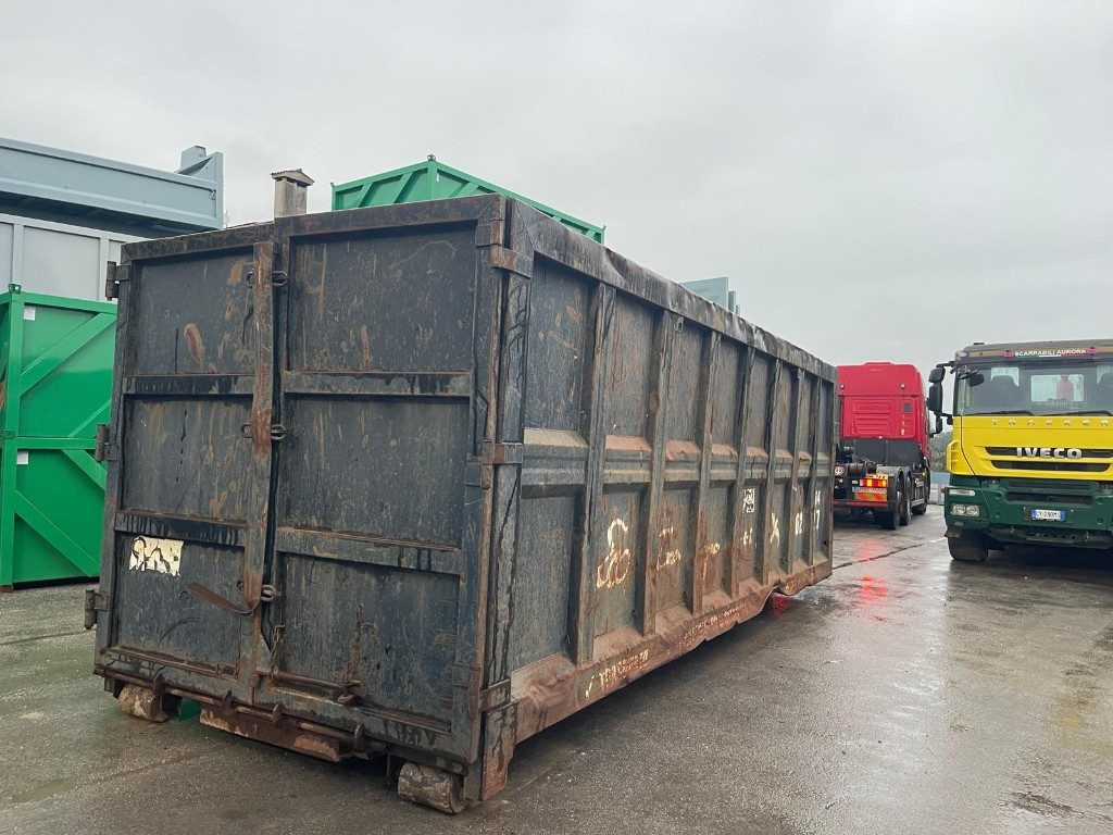 CONTAINER SCARRABILE USATO A CIELO APERTO - Contenedor de gancho: foto 4 CONTAINER SCARRABILE USATO A CIELO APERTO - Contenedor de gancho: foto 4