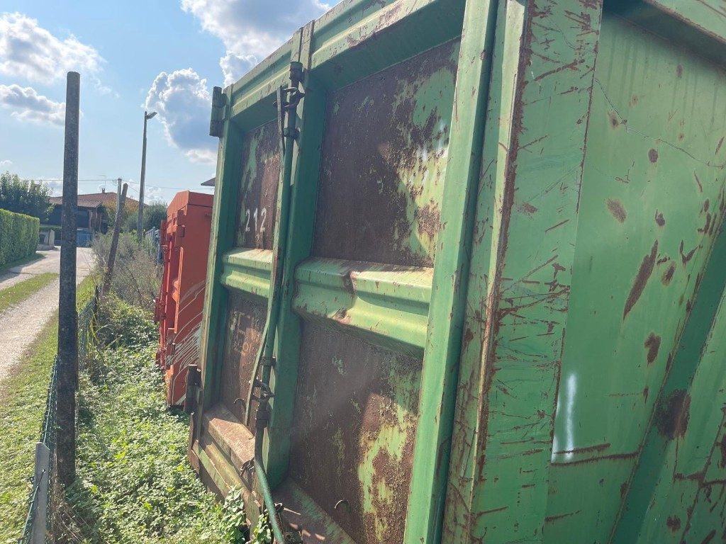 CONTAINER SCARRABILE USATO A CIELO APERTO - Contenedor de gancho: foto 3 CONTAINER SCARRABILE USATO A CIELO APERTO - Contenedor de gancho: foto 3