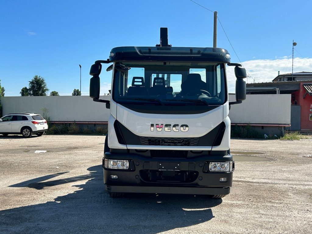 IVECO EUROCARGO 180E32K NUOVO SCARRABILE - Camión multibasculante: foto 2 IVECO EUROCARGO 180E32K NUOVO SCARRABILE - Camión multibasculante: foto 2