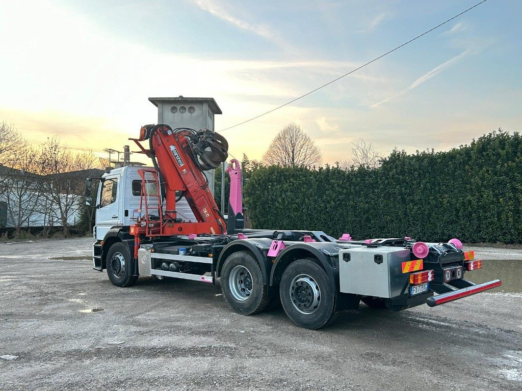 MERCEDES-BENZ MERCEDES AXOR 2533 SCARRABILE CON GRU E POLIPO - Camión multibasculante: foto 3 MERCEDES-BENZ MERCEDES AXOR 2533 SCARRABILE CON GRU E POLIPO - Camión multibasculante: foto 3