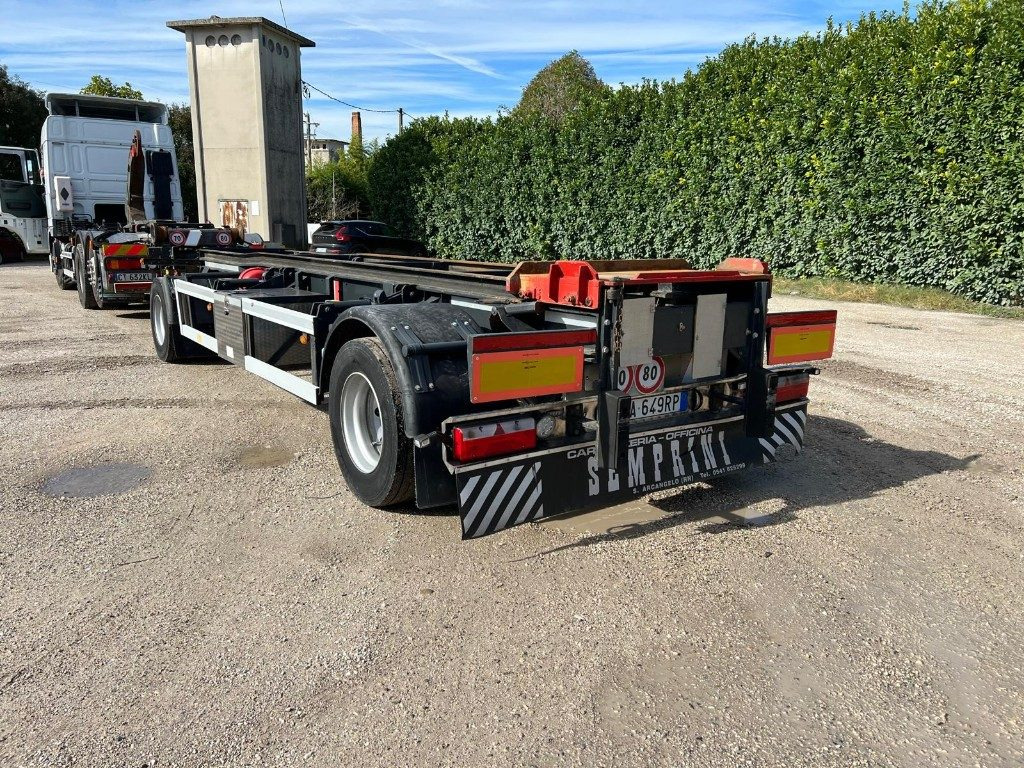 ZORZI RIMORCHIO SCARRABILE ZORZI 20R070 - Remolque multilift/ Portacontenedores de cadenas: foto 2 ZORZI RIMORCHIO SCARRABILE ZORZI 20R070 - Remolque multilift/ Portacontenedores de cadenas: foto 2