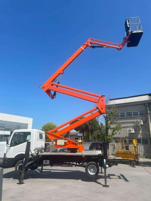 CTE ZED 21JH - Camión con plataforma elevadora: foto 1 CTE ZED 21JH - Camión con plataforma elevadora: foto 1