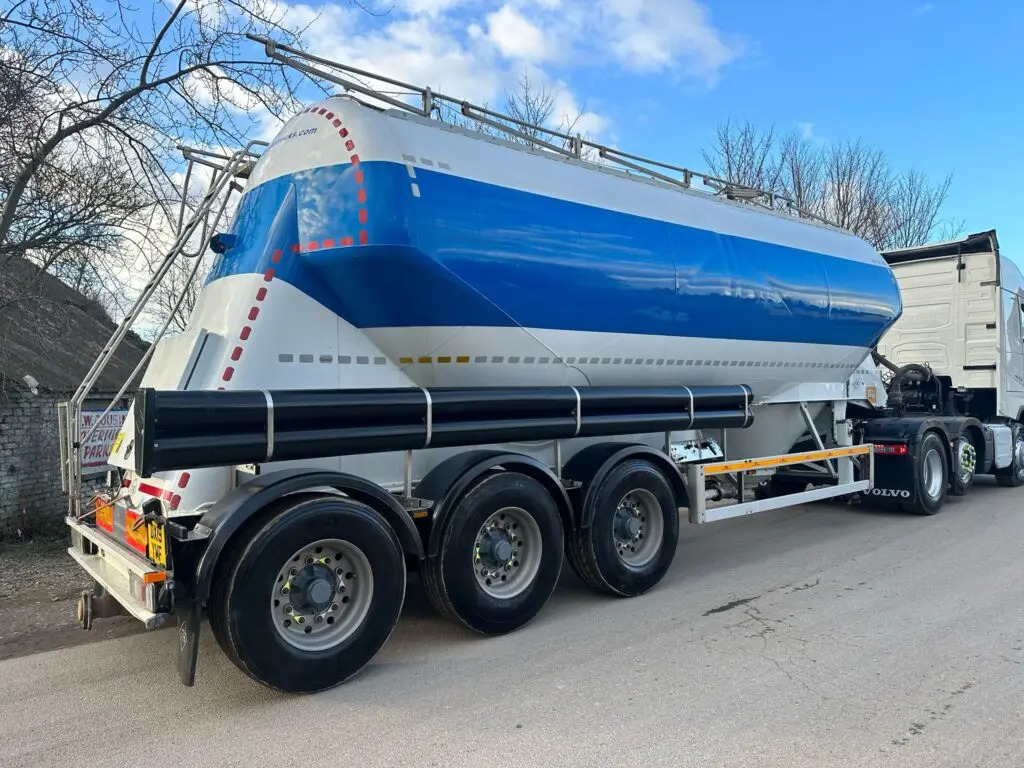 Feldbinder Powder Tanker - Semirremolque silo: foto 5 Feldbinder Powder Tanker - Semirremolque silo: foto 5