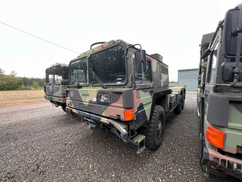 MAN KAT 25.422DFAEG 6X6 CABIN CHASSIS - TWIST LOCKS SYSTEM - Camión: foto 2 MAN KAT 25.422DFAEG 6X6 CABIN CHASSIS - TWIST LOCKS SYSTEM - Camión: foto 2