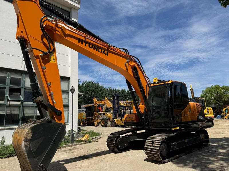 Hyundai R220LC-9S - Excavadora de cadenas: foto 1 Hyundai R220LC-9S - Excavadora de cadenas: foto 1