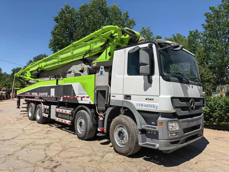 Mercedes-Benz Actros - Bomba de hormigon estacionaria: foto 1 Mercedes-Benz Actros - Bomba de hormigon estacionaria: foto 1