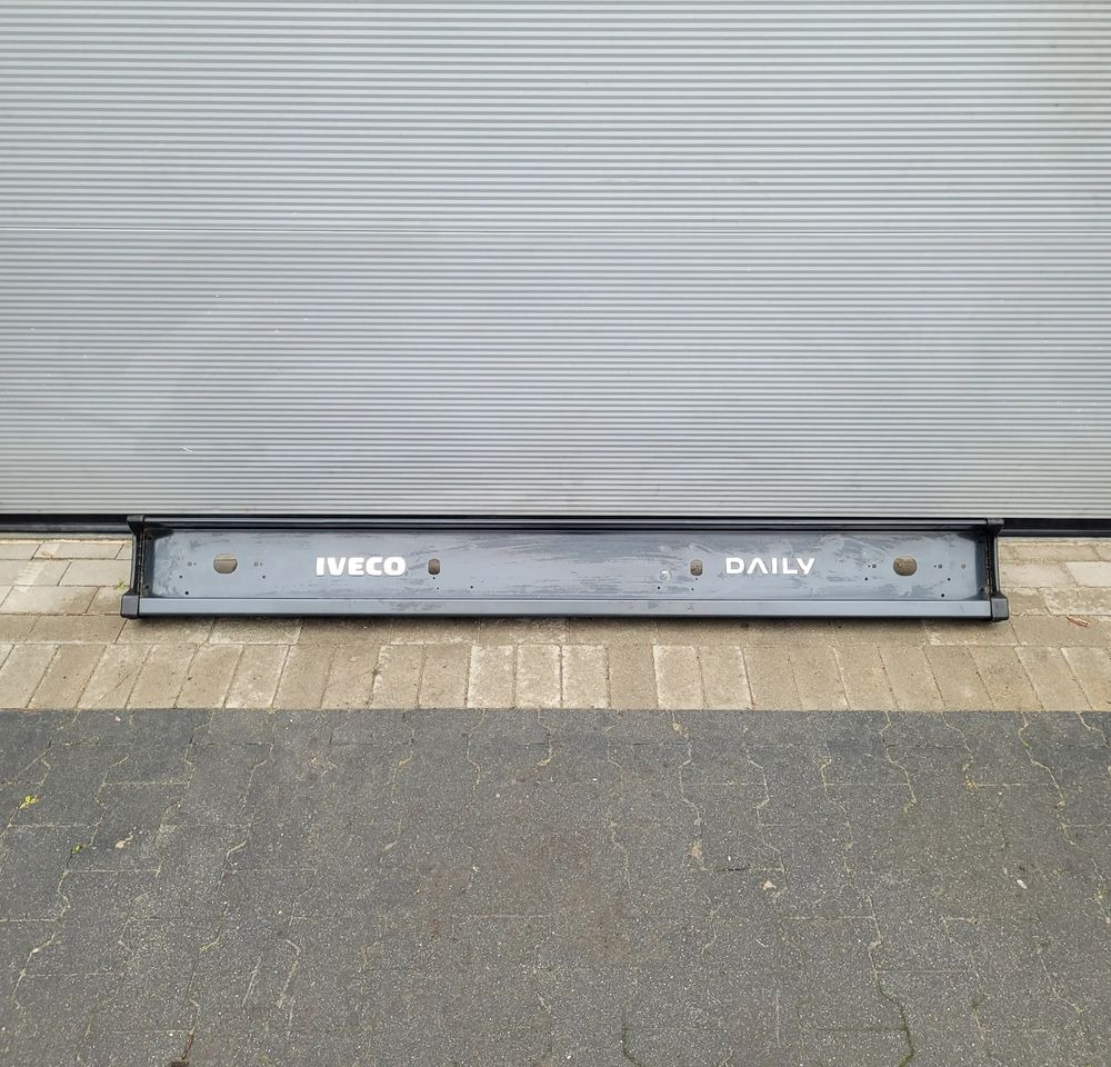 BELKA TYŁ ZDERZAK IVECO DAILY 5802852176 196CM - Parachoques para Furgoneta: foto 1 BELKA TYŁ ZDERZAK IVECO DAILY 5802852176 196CM - Parachoques para Furgoneta: foto 1