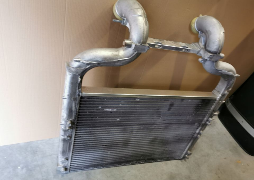 CHŁODNICA INTERCOOLER DAF XF 106 MAHLE 2125897 - Intercooler: foto 2 CHŁODNICA INTERCOOLER DAF XF 106 MAHLE 2125897 - Intercooler: foto 2