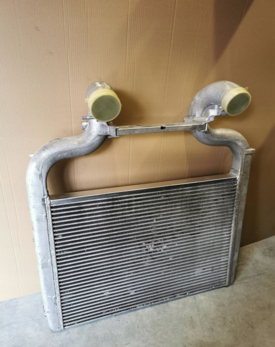 CHŁODNICA INTERCOOLER DAF XF 106 MAHLE 2125897 - Intercooler: foto 1 CHŁODNICA INTERCOOLER DAF XF 106 MAHLE 2125897 - Intercooler: foto 1